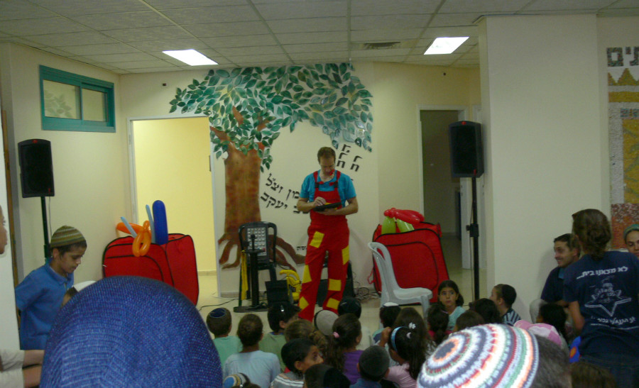 מופע בלונים חנוכת המתנסית
